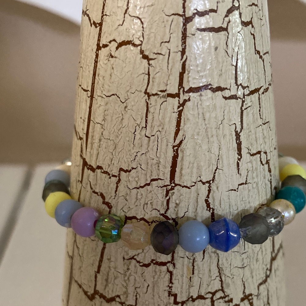 HANDMADE BEAD STRETCH BRACELET Multicolor Purple Blue White Yellow NEW